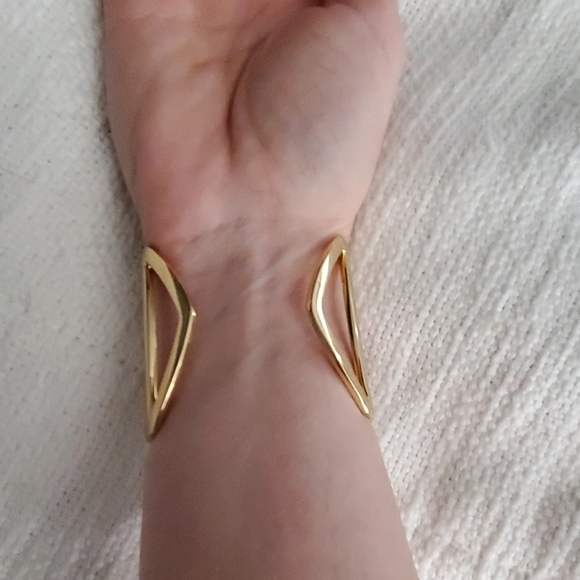 Jules Smith Gold Bangle - Picture 3 of 4
